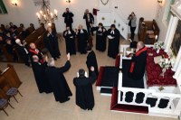 Kegyelmi pillanat – Beiktatták Unyi Anikót Baján